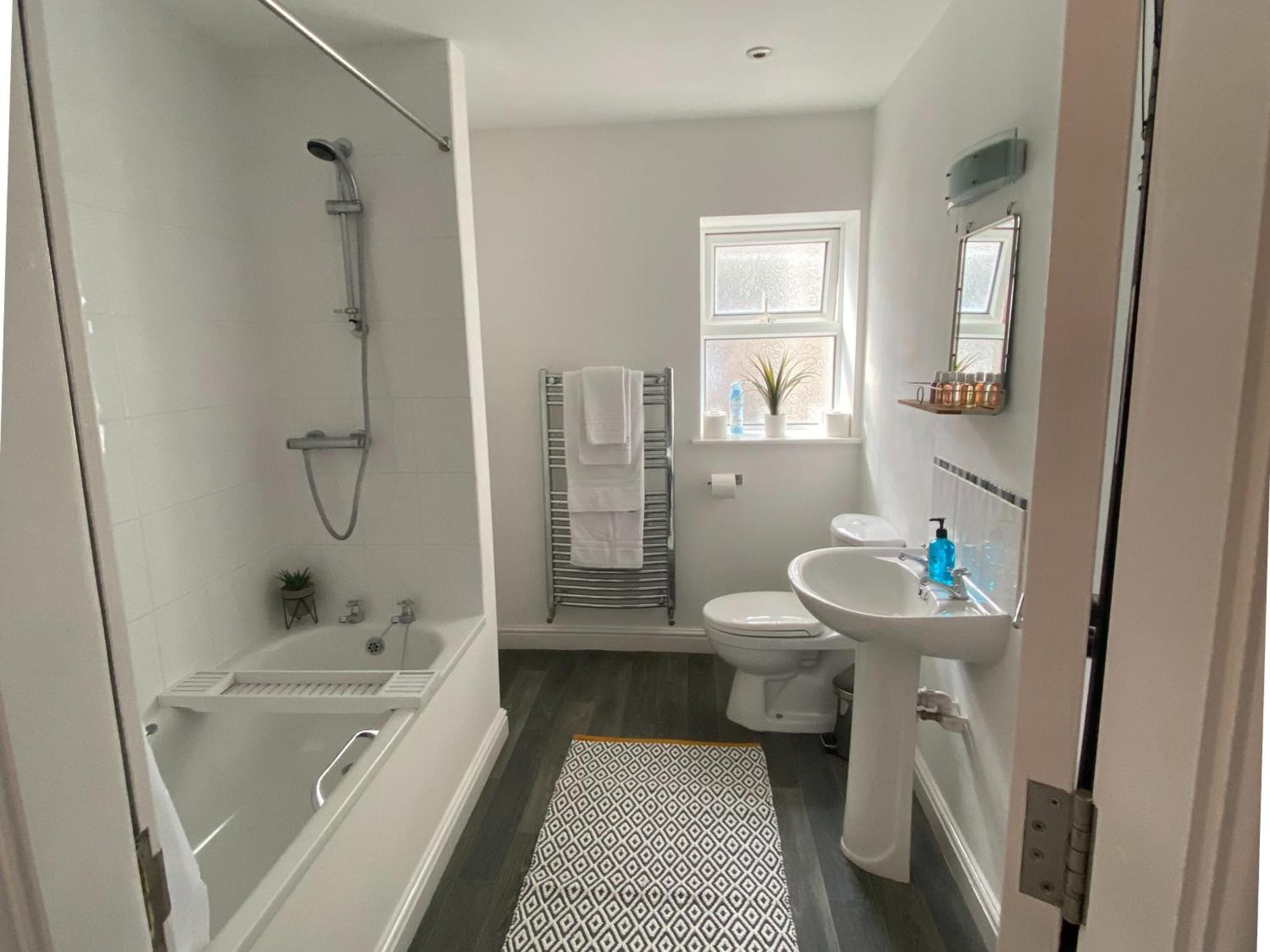 Eden Escapes Serviced Apartments Morecambe Exteriér fotografie